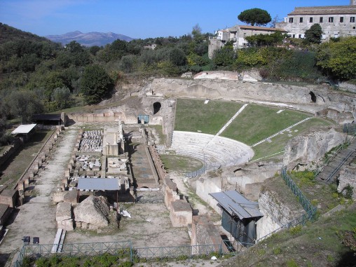 teatro romano sessa aurunca